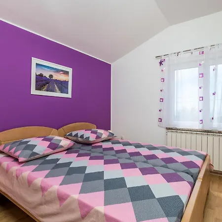 2 Bedroom Beautiful In Rukavac Rukavac (Primorje-Gorski Kotar)