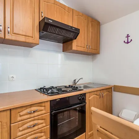2 Bedroom Beautiful In Rukavac